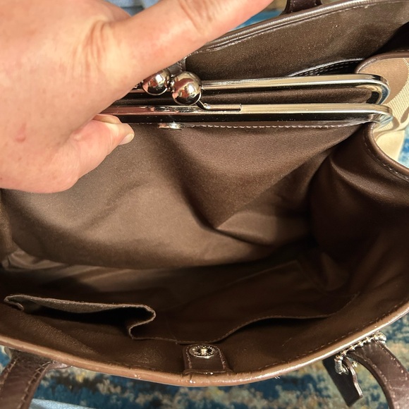 COACH signature tote Kisslock Canvas Shoulder Bag-EUC - Picture 8 of 8